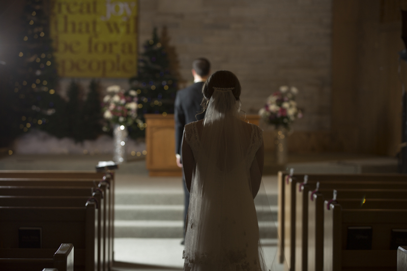 Bride prepares for the first look,